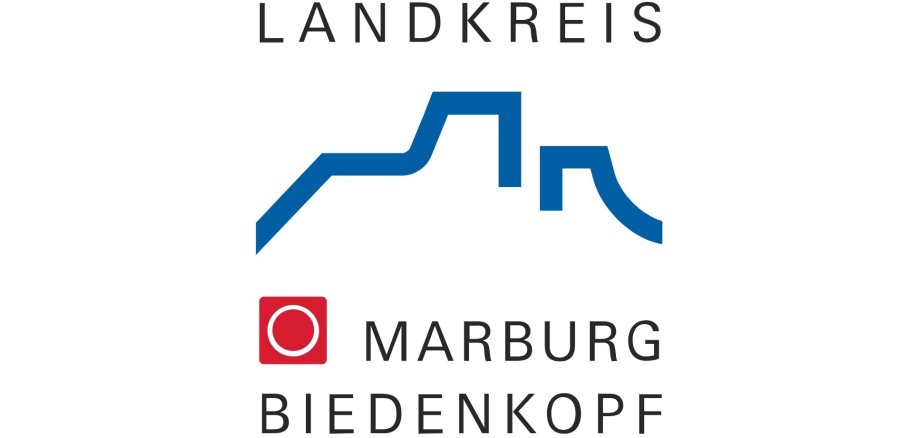 Blick auf das winterliche Rathaus von Münchhausen