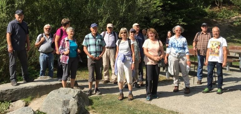 Gruppenbild mit den Teilnehmenden