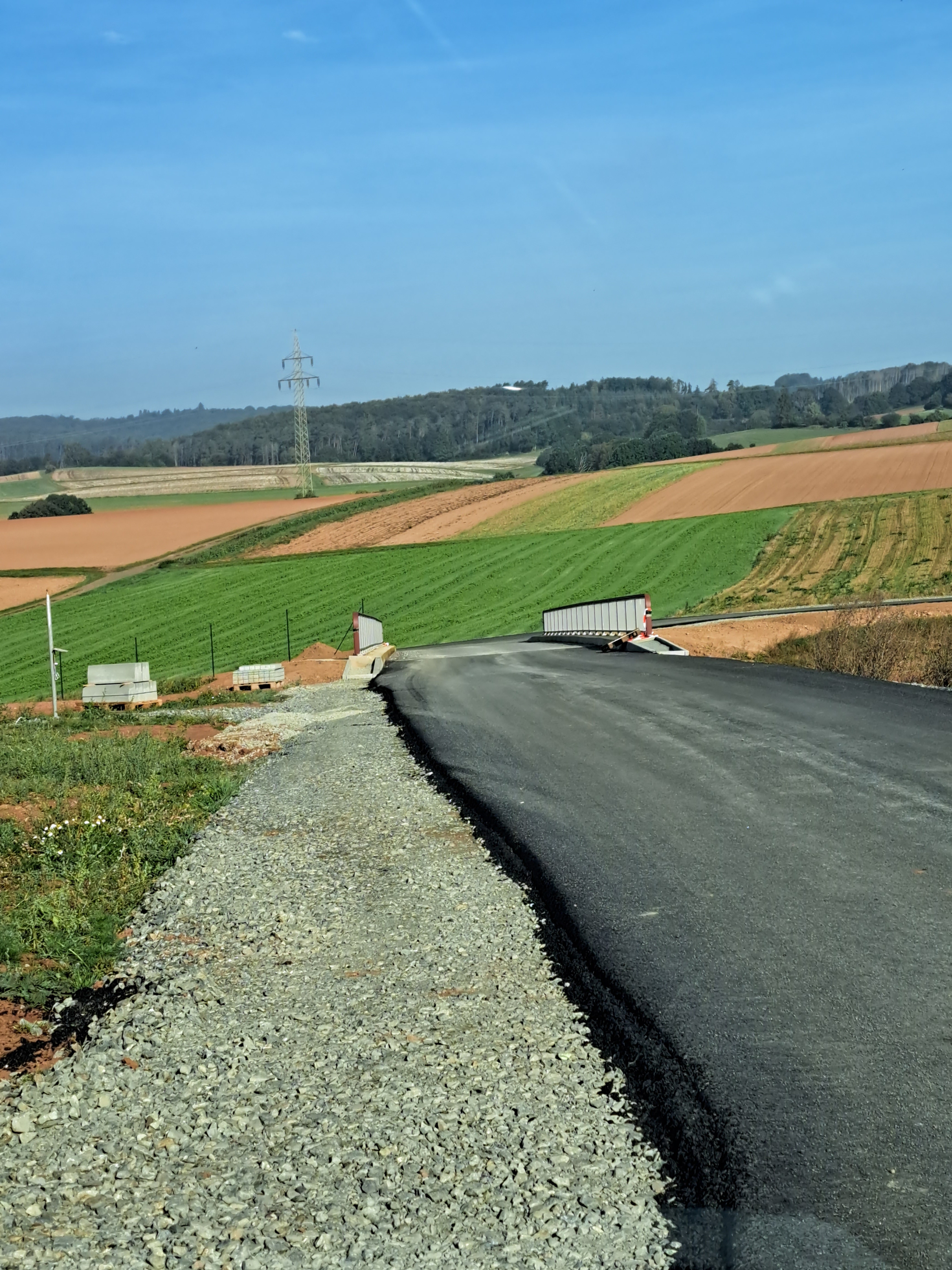 B252 neu Feldwegeanbindungen
