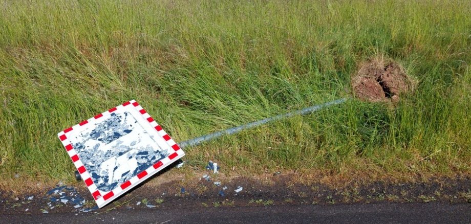 zerstörter Verkehrsspiegel